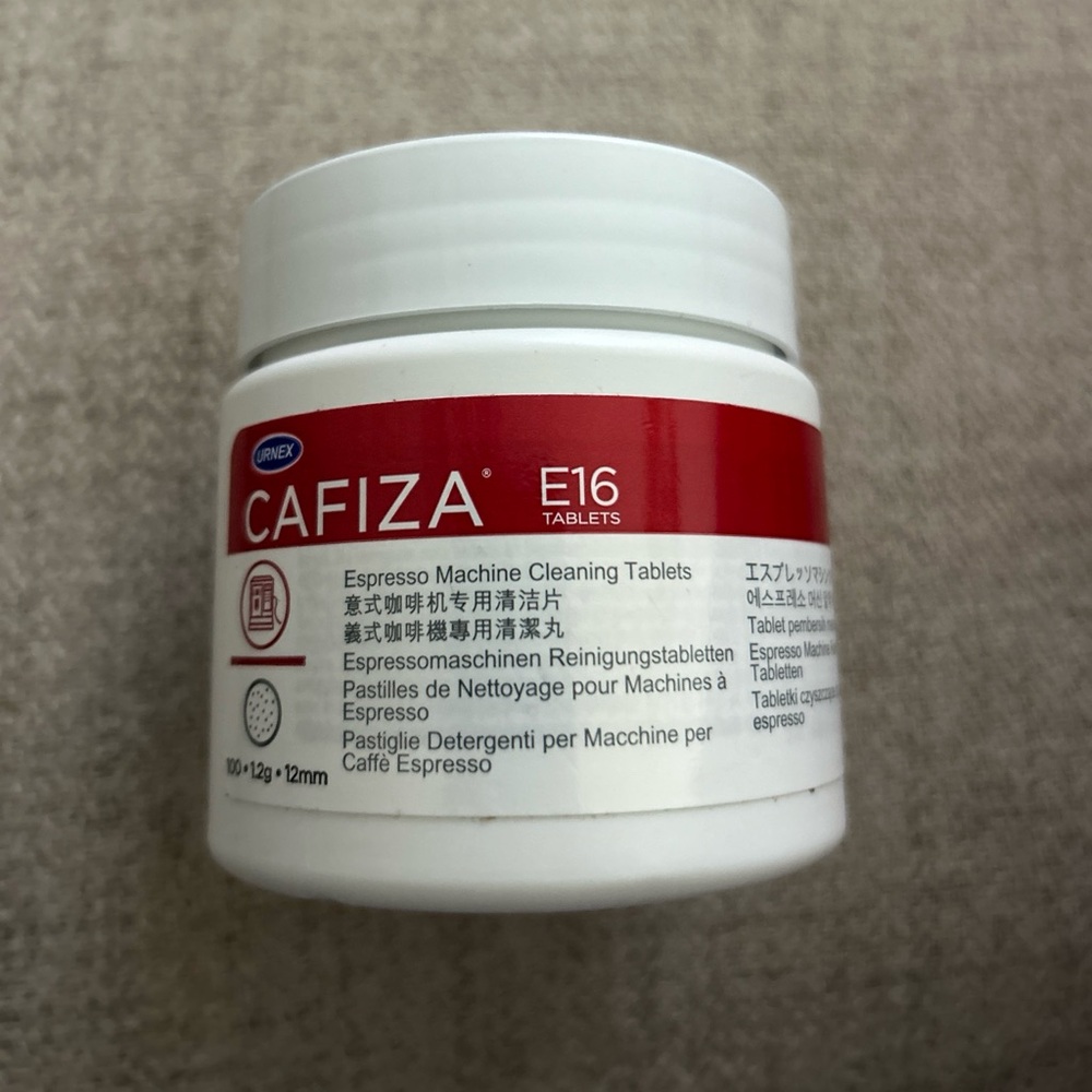 Urnex Cafiza Espresso Machine Cleaning Tablets - 100 Count - Professional